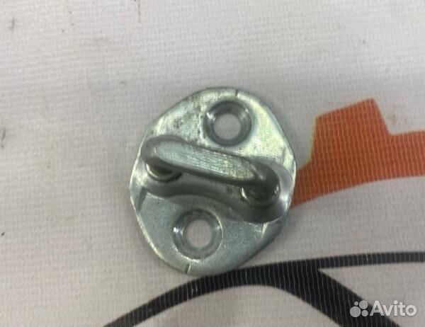 Ограничитель двери Peugeot 4007 легковой универсал