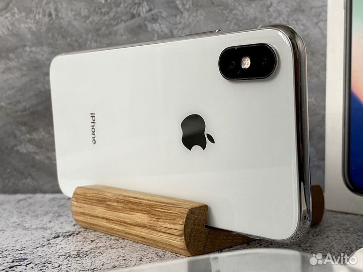 iPhone X, 64 ГБ