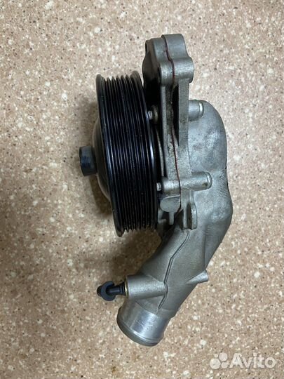 Помпа водяной насос 306PS 3.0 Range Rover Sport