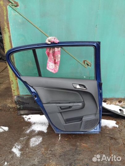 Дверь задняя левая Opel Astra H 2004-2014