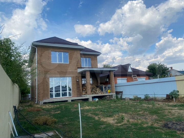 Дом 210 м² на участке 12 сот.