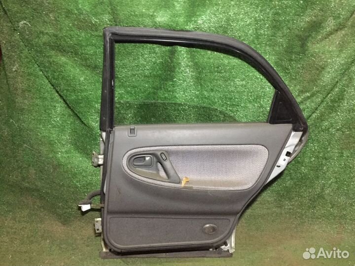 Дверь задняя правая Mazda Cronos GE8P Пустая