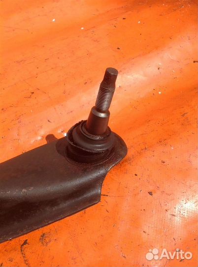 Рычаг задний нижний правый Ford Escape (2001-2006)