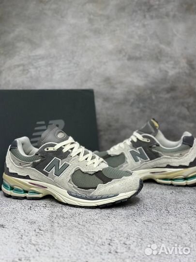 Кроссовки New Balance 2002R (42)