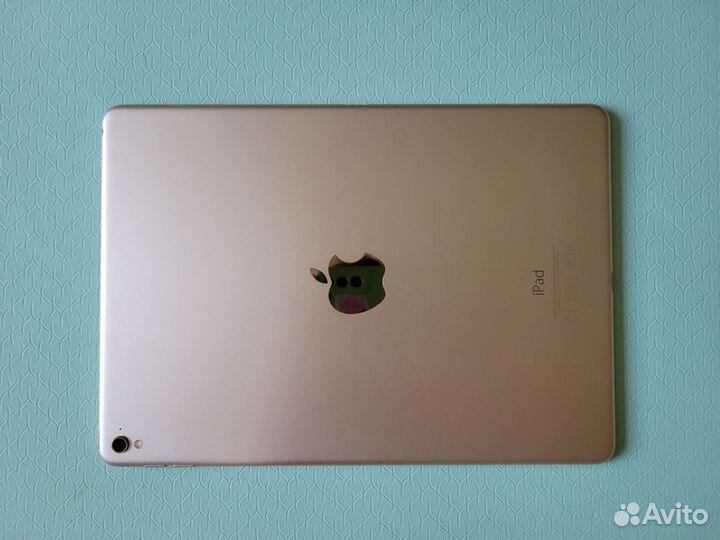 iPad pro 9.7 32 gb gold wi-fi