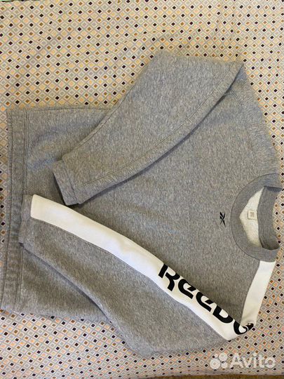 Свитшот reebok