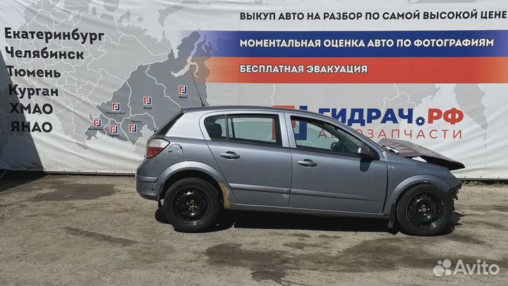 Накладка стойки левая Opel Astra (H) 13123710