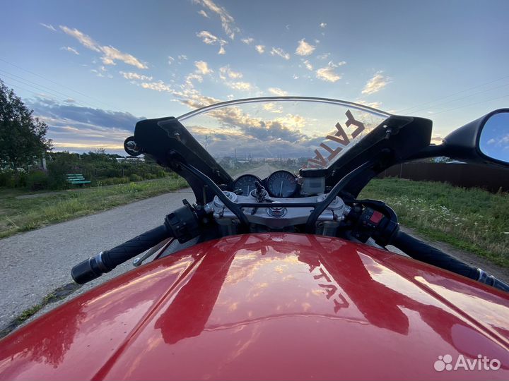 Yamaha yzf1000r tunderace