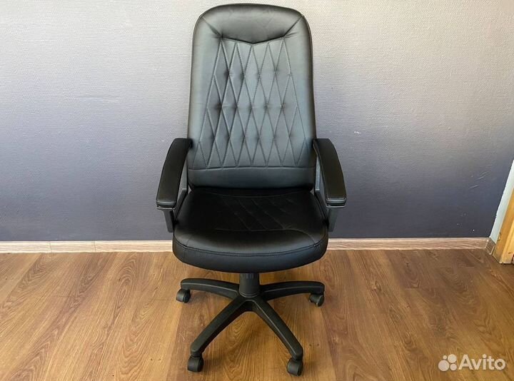 Офисное кресло от производителя
