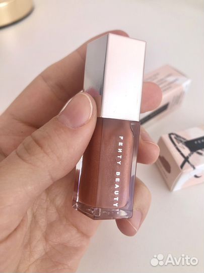 Fenty Beauty Gloss Bomb блеск для губ