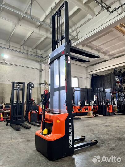 Штабелер самоходный noblelift с литий-ионным акб