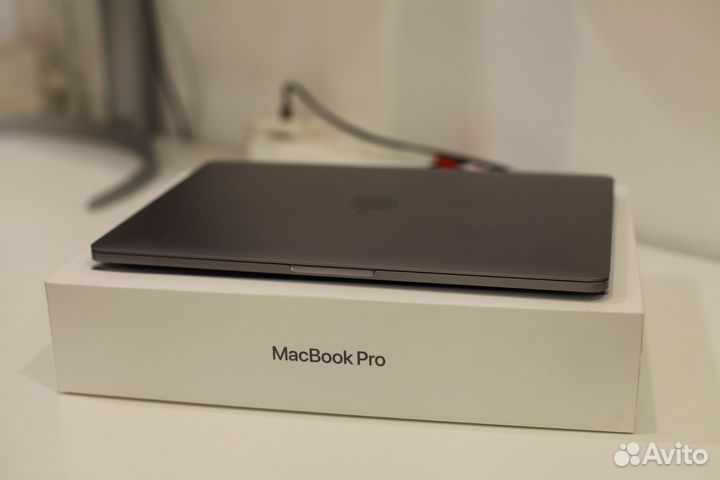 Macbook Pro 13 M1 8 256 рст Apple
