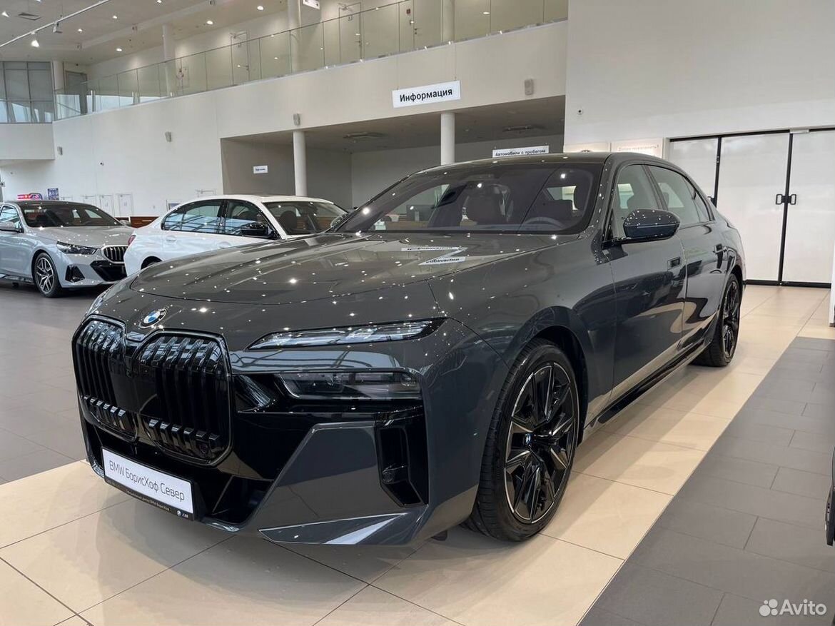BMW 7 серия 4.4 AT, 2025