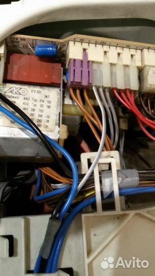 Стиральную AEG на запчасти или под ремонт