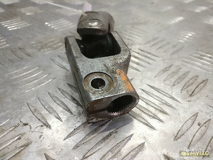 Кардан рулевой колонки Corolla 120 (01-06) б\у