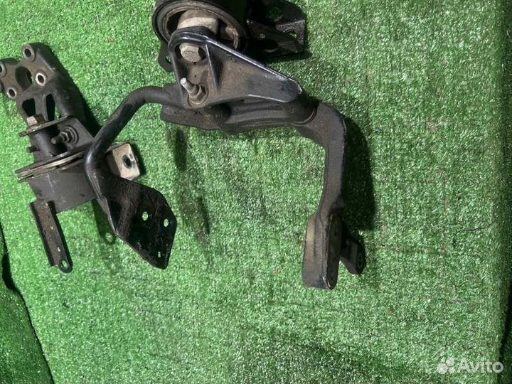 Кронштейн двигателя Chevrolet Spark 2008