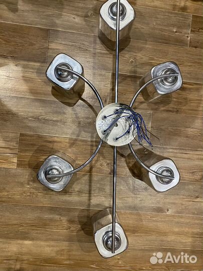 Продам люстры