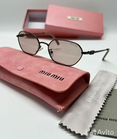 Солнцезащитные очки miu miu