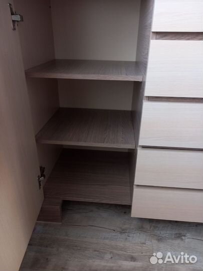 Комод и кровать