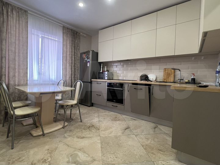 2-к. квартира, 63 м², 1/5 эт.