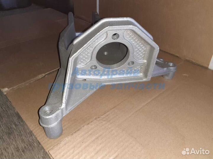 Кронштейн подвески Скания 5 серия правый 1426196