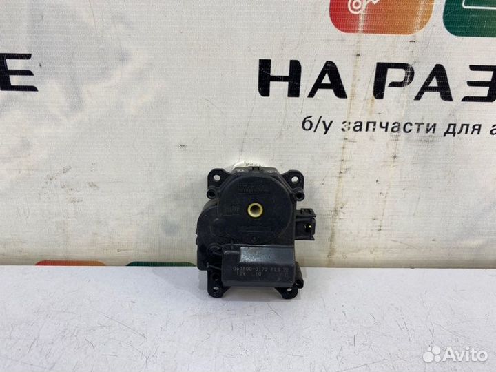 Сервопривод заслонки отопителя Toyota Camry XV50