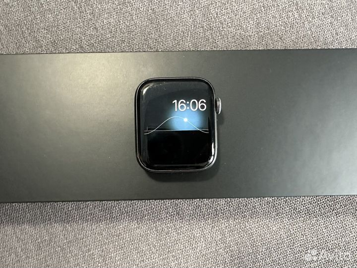 Apple watch series 5 44mm nike