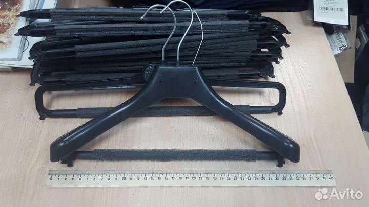 Вешалки плечики для одежды и брюк
