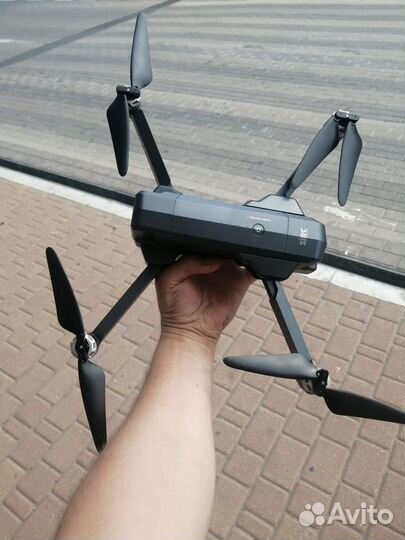 Квадрокоптерс камерой sjrc F11S PRO