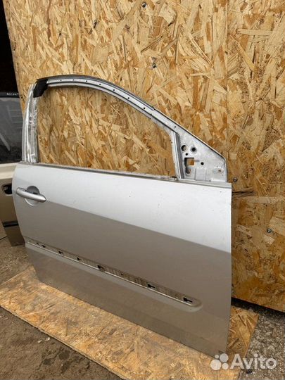 Дверь передняя правая Renault Laguna DCI 1.5 2009