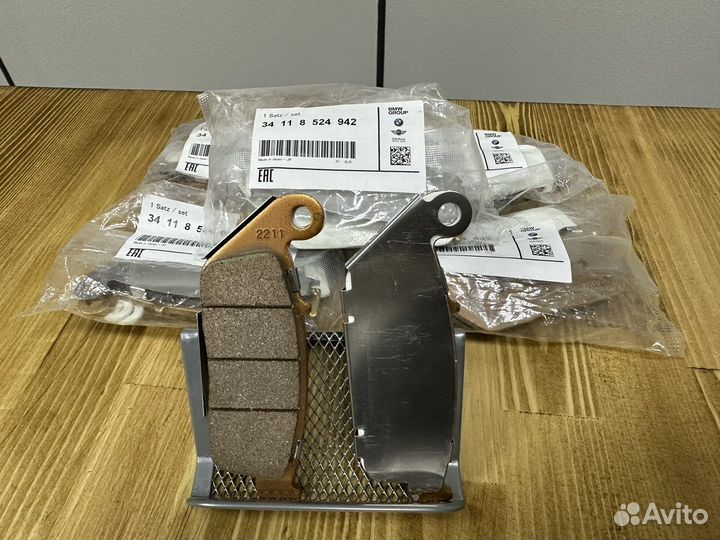 Оригинальные тормозные колодки BMW C600/C650