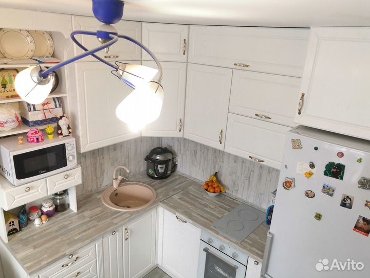 Кухня угловая. Цена за всю кухню ксп:18298