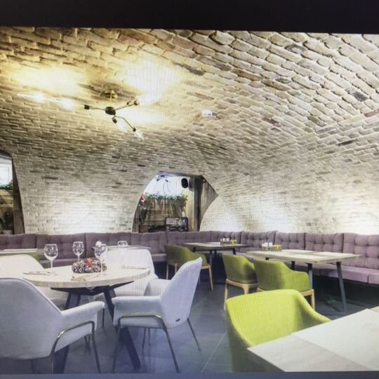 Торговая площадь, 170 м²