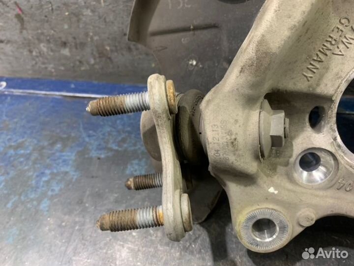 Кулак поворотный левый Audi A3 8V