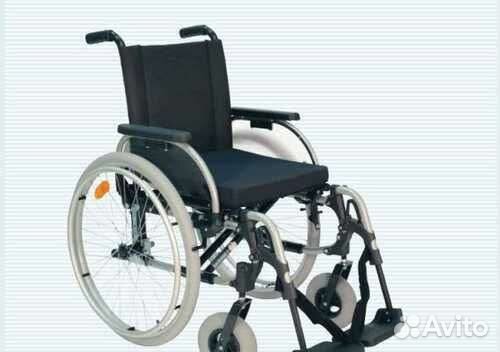Кресло-коляска для инвалидов с ручным приводом 