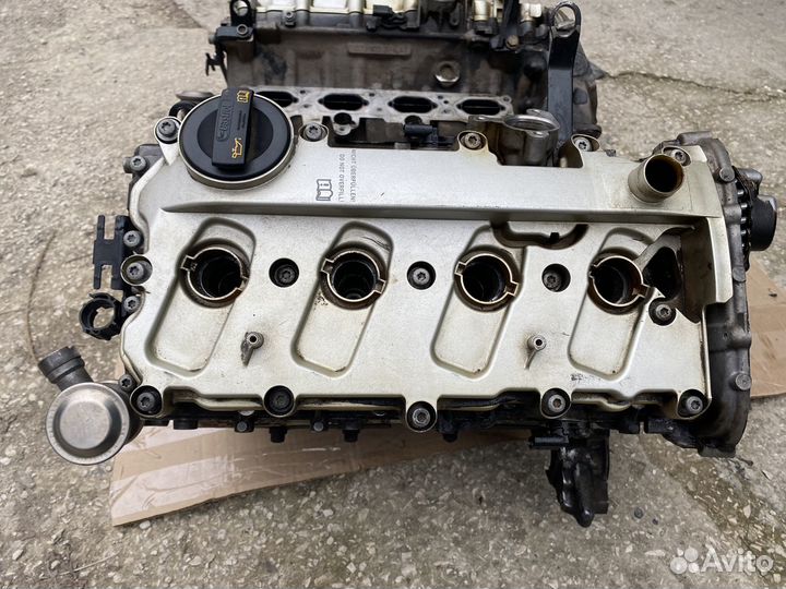 Мотор в разборе Audi q7 4.2 бензин