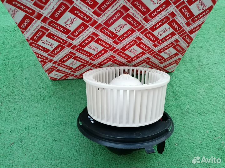 Denso DEA10052 Вентилятор отопителя (салона) новый