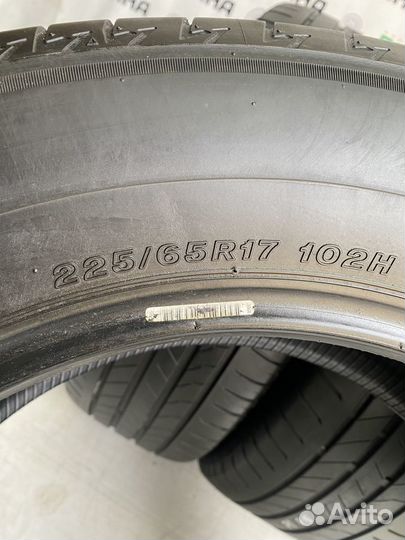 Bridgestone Alenza 001 225/65 R17 102H