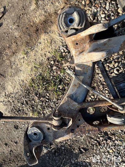 Подрамник задний балка Mercedes W210 e class