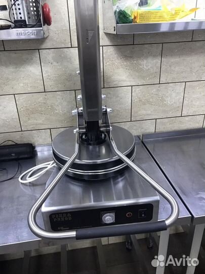 Пресс для пиццы