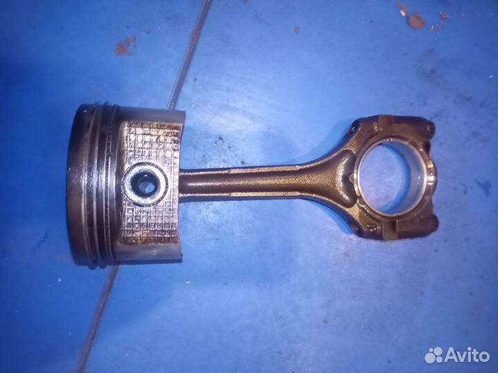 Поршень c шатуном Daihatsu Yrv M201G K3VET 2000