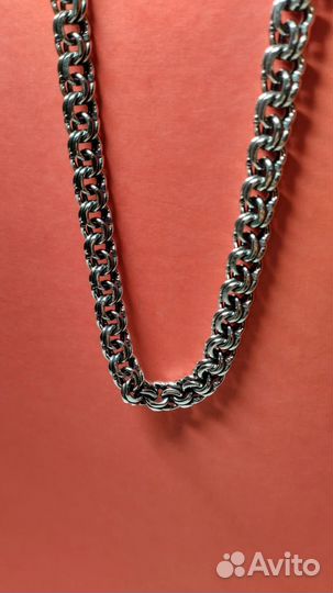 Серебряные цепи и кресты