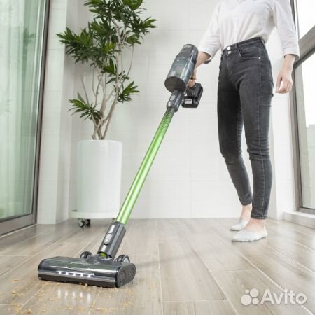 Пылесос вертикальный greenworks Black