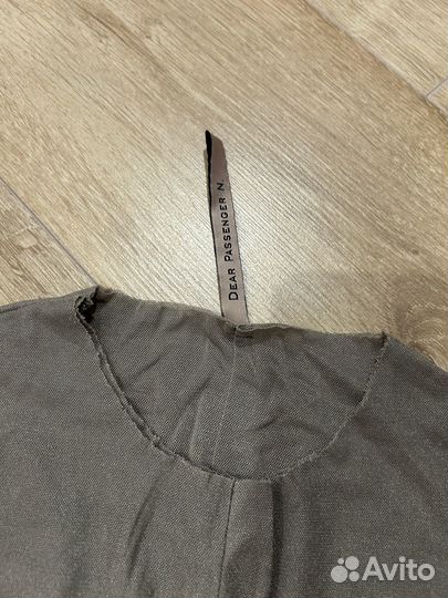 Лонгслив серебристыйdear passenger n