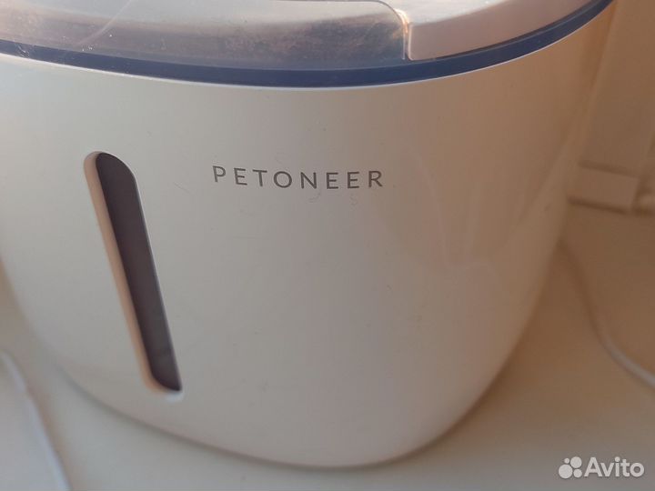 Фонтан поилка для кошек