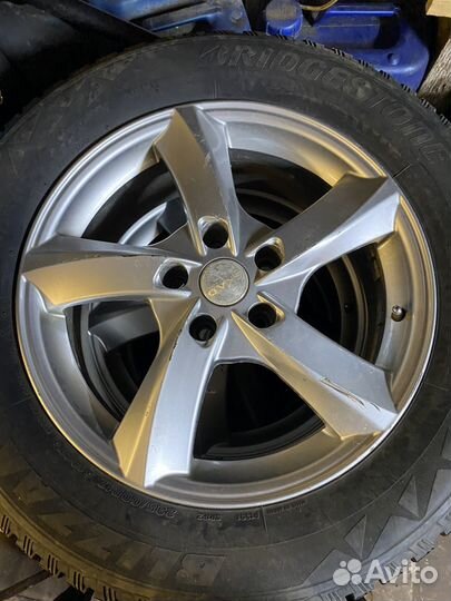 Bridgestone Blizzak Spike-02 SUV 235/60 R17