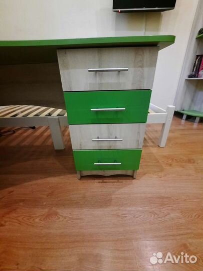 Письменный стол