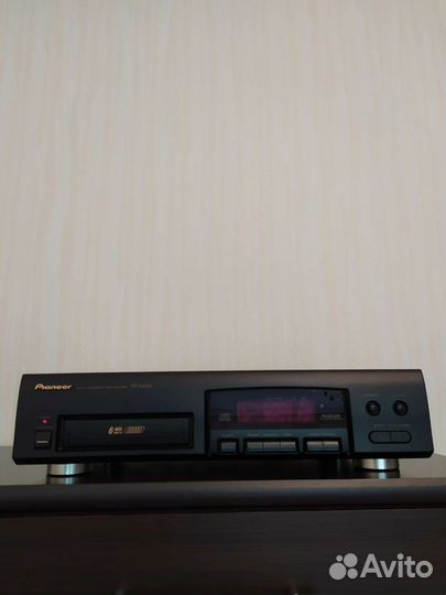Проигрыватель компакт дисков Пионер