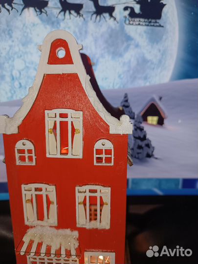 Новогодний домик с подсветкой