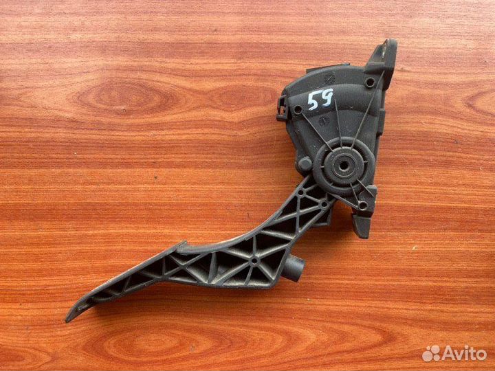 Педаль газа Vw Transporter T5 AXD 2005